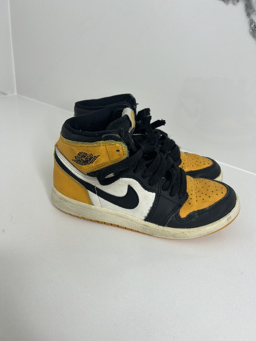 Nike Air Jordan 1 Retro High OG PS Yellow Toe, Black Size 1.5Y No Insoles